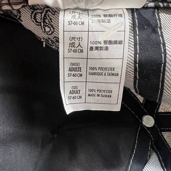 Disney Mickey Mouse Wearing Glasses Disney Parks Authentic Original Snapback - Picture 6 of 6